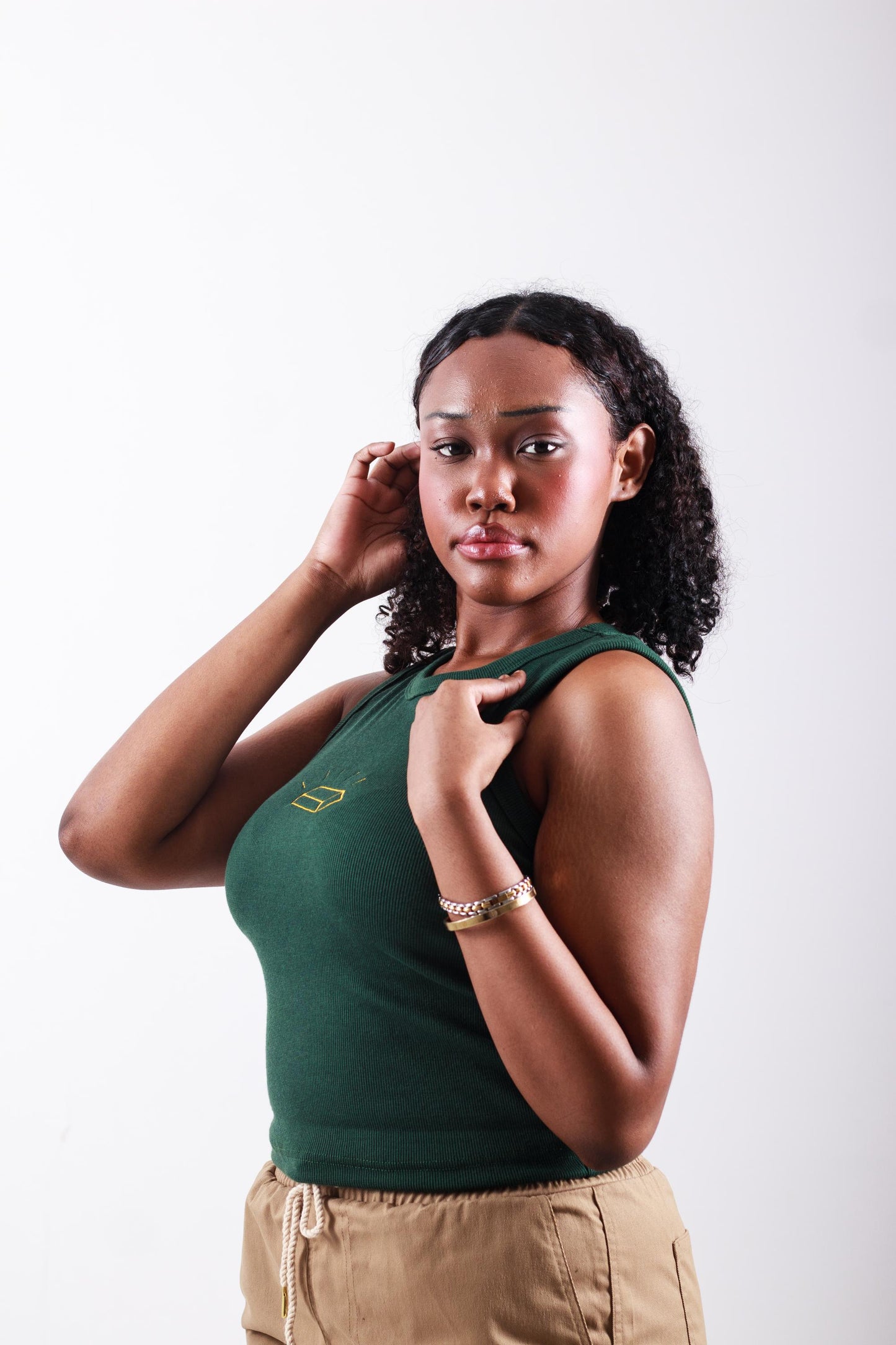 GOLD EMBRO RACER TOP IN GREEN